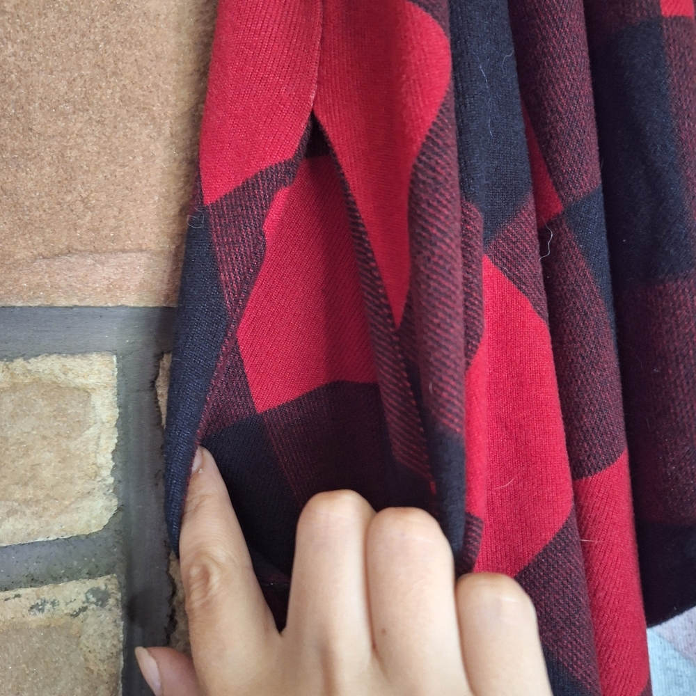 Buffalo Check Sleeveless Cardigan Small NWT - Picture 6 of 8